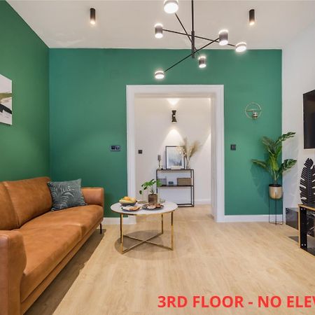Tilia Luxury Apartment - 3 Bedrooms With Ac Budapest Bagian luar foto