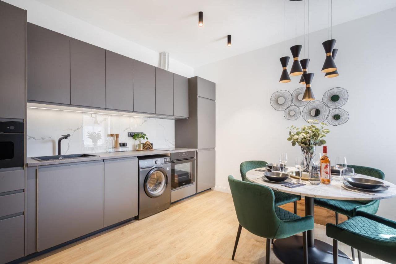Tilia Luxury Apartment - 3 Bedrooms With Ac Budapest Bagian luar foto