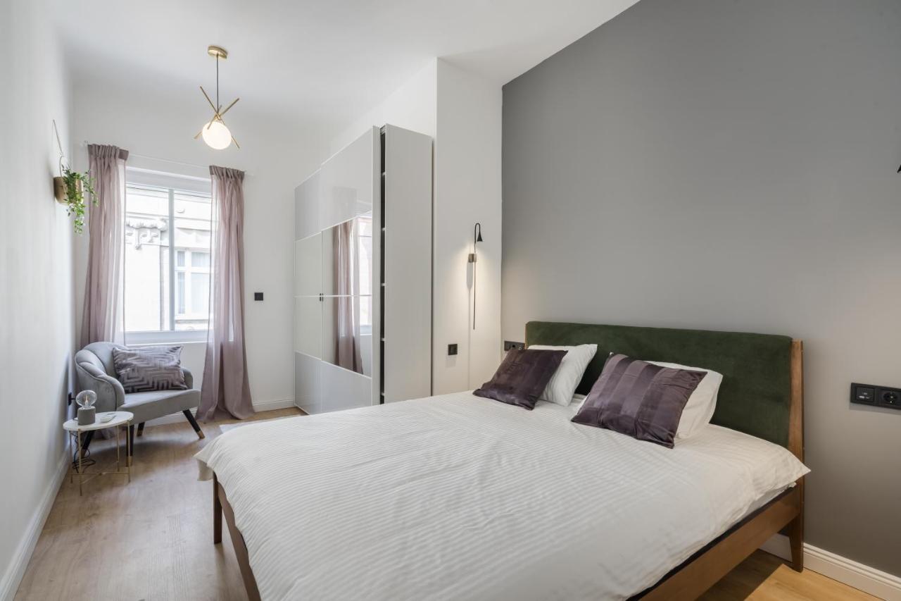 Tilia Luxury Apartment - 3 Bedrooms With Ac Budapest Bagian luar foto