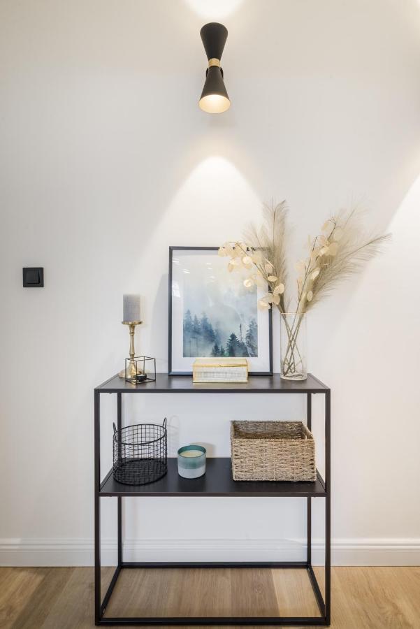 Tilia Luxury Apartment - 3 Bedrooms With Ac Budapest Bagian luar foto